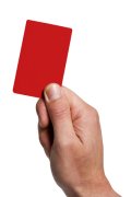 20240223%20Rote%20Karte%20dreamstime_xs_10947986